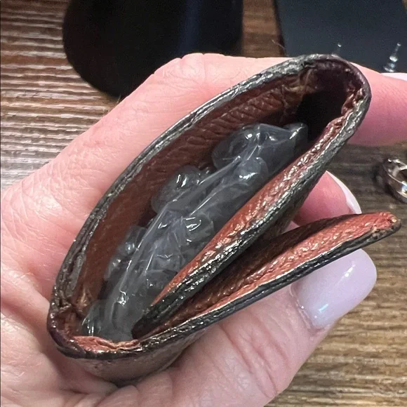 100% Authentic LV Monogram Canvas Small Key & Card Holder - Picture 6 of 12